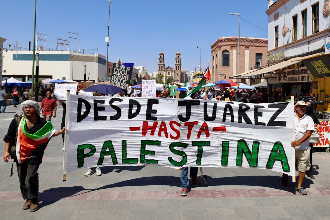 ‘Por el agua y por Palestina’: marchan en Ciudad Juárez contra acuerdo de la JCAS con Israel